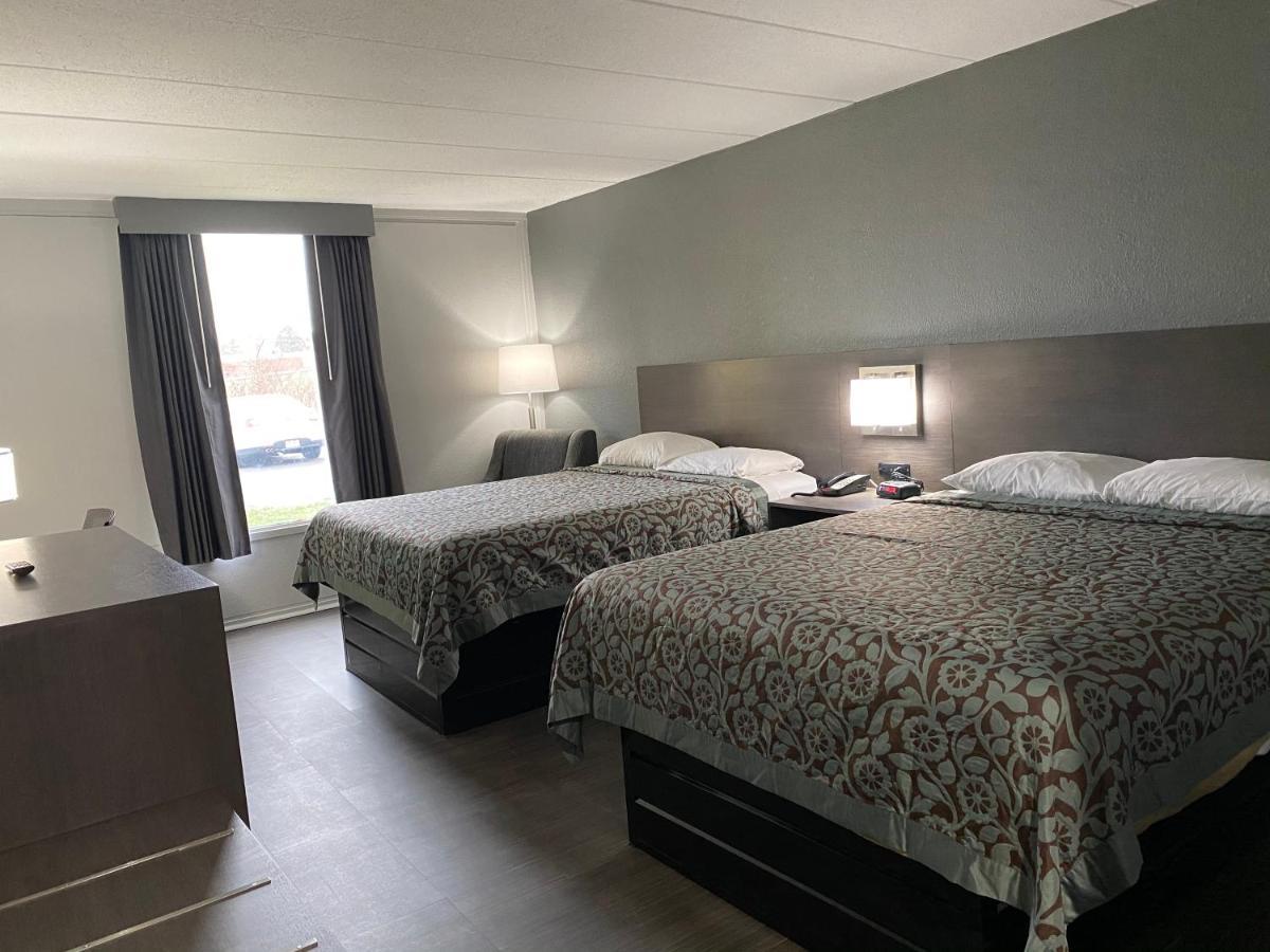 Days Inn By Wyndham Sharonville Exteriör bild