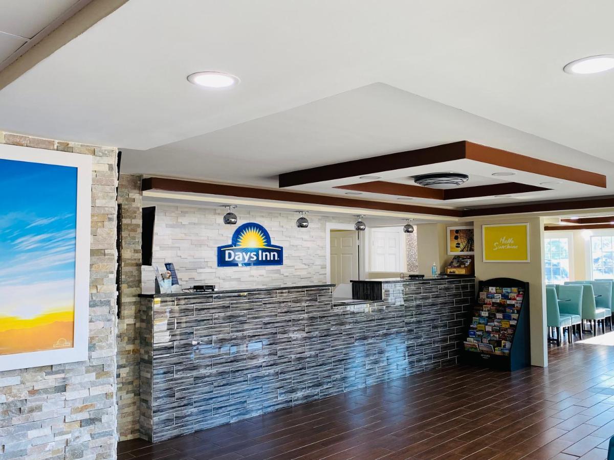 Days Inn By Wyndham Sharonville Exteriör bild